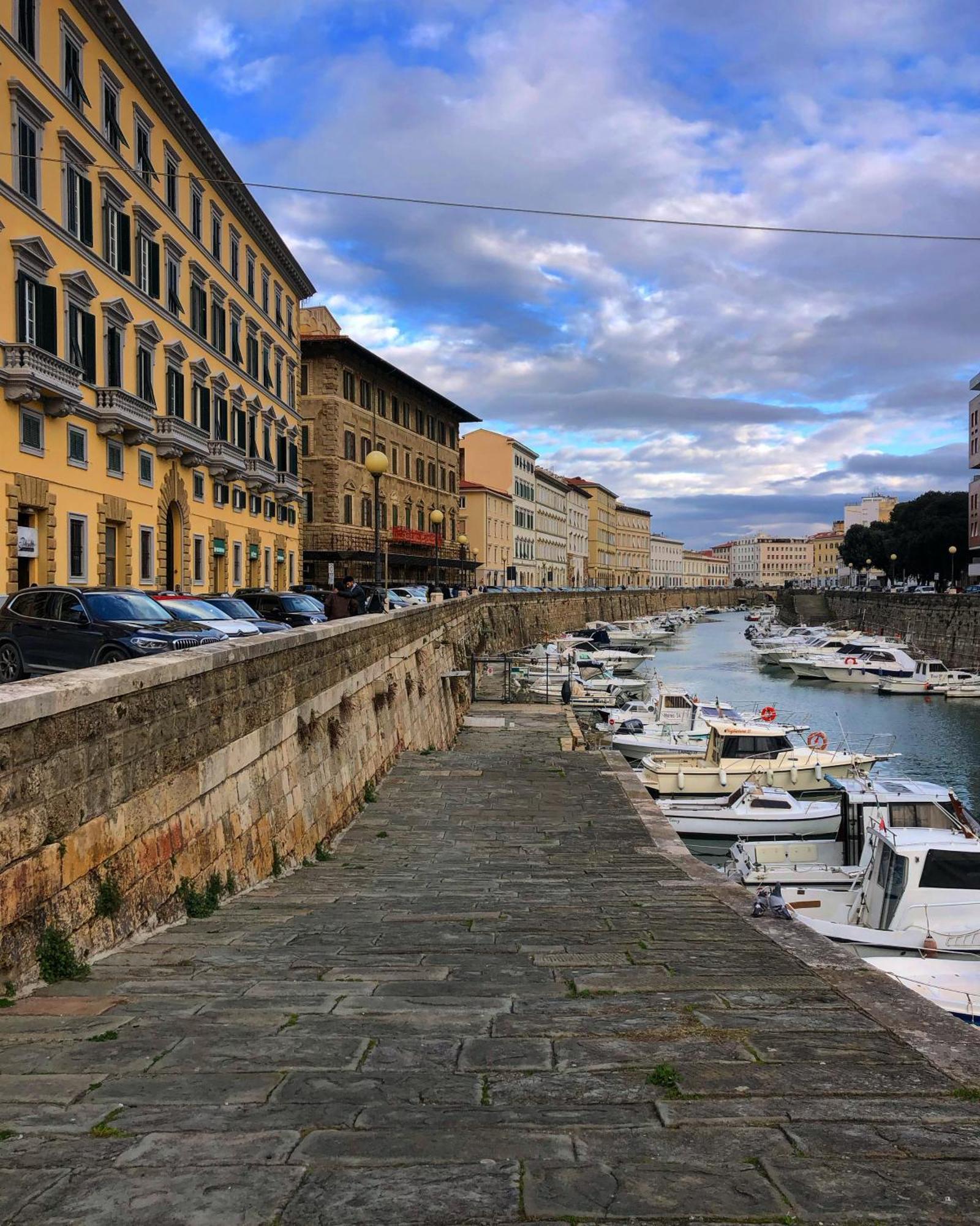 Livorno Apartment Bagian luar foto